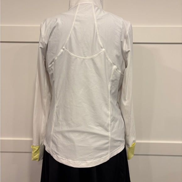 ⭐️2 for $25⭐️ 

Mondetta White, Marble and Yellow Zip up - Picture 13 of 15